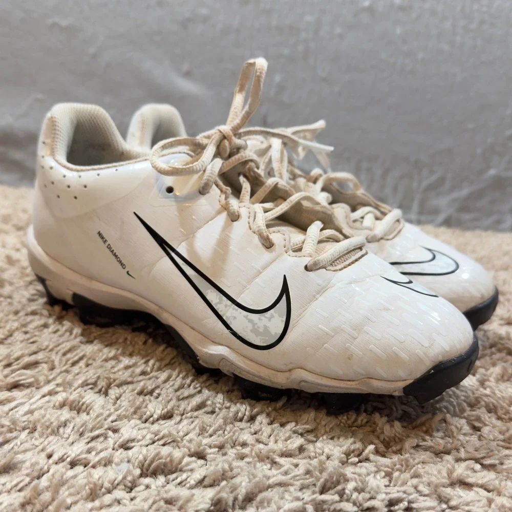 1408 | Nike Hyperdiamond 4 Keystone Softball Cleats White Black Kids 1.5Y